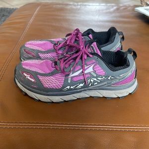 Altra Loan Peak Trail Runners sz 6.5